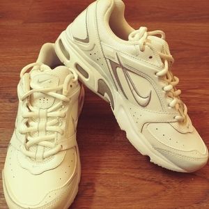Nike Air Max NWOT sneakers